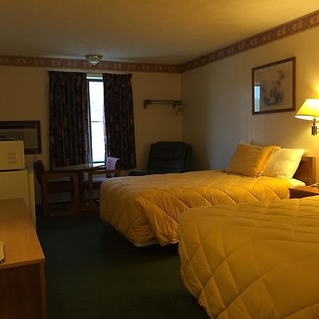 Baxter Inn 4 Less Baxter Springs Buitenkant foto